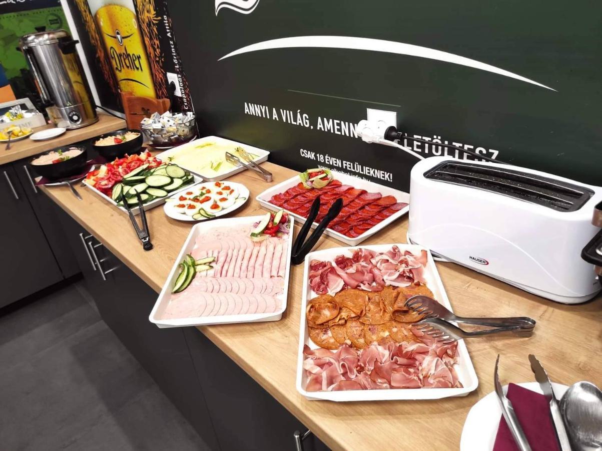 No Stress Panzio-Pizzeria-Sporttabor Bed and Breakfast Harkány Εξωτερικό φωτογραφία